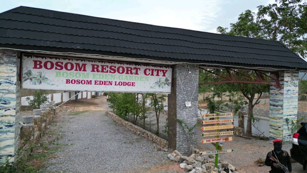 Bosom Resort City Karshi Entrance